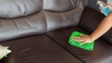 Nettoyer son canapé en cuir : conseils et produits recommandés